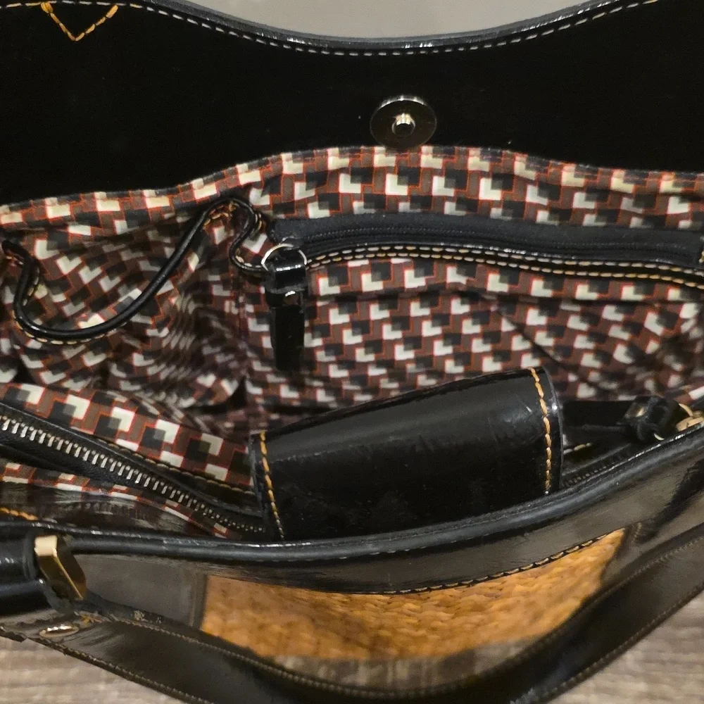 Etienne Collection PRIVEE' Woven And PATENT LEATHER TOTE - Picture 5 of 13